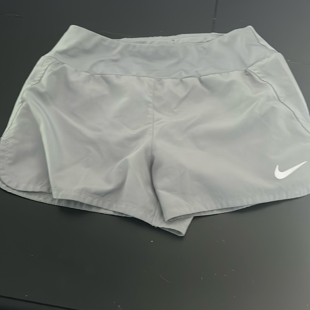 grey nike shorts